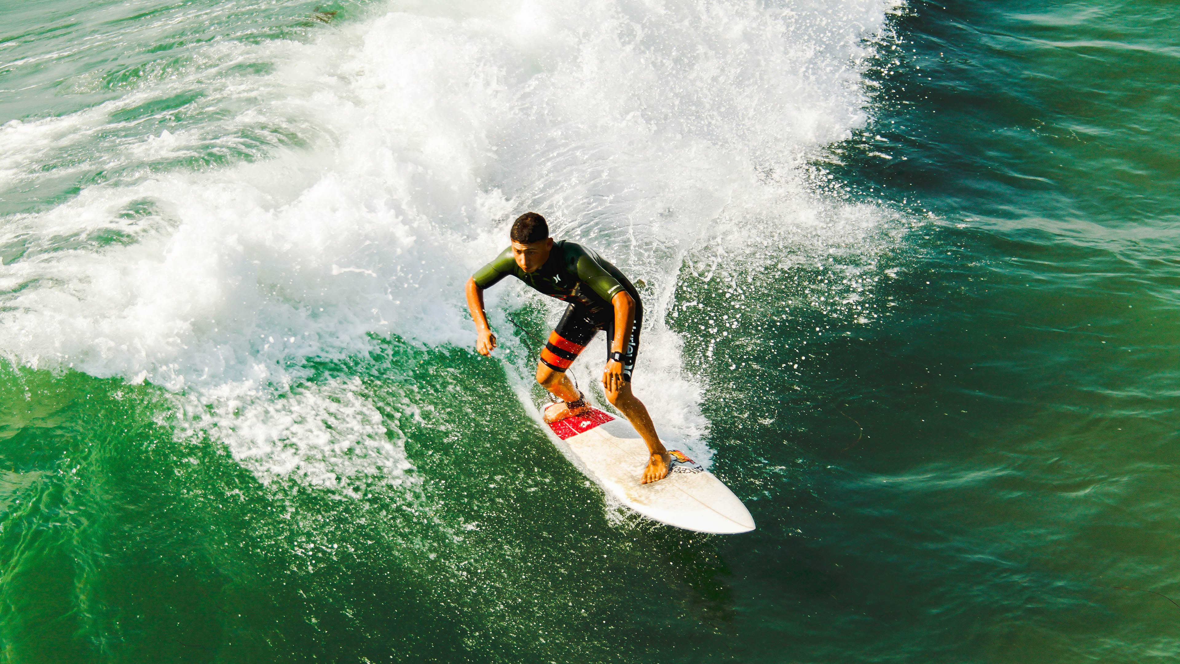 中超球队加强团队协作，战绩稳步提升，中超增加球队